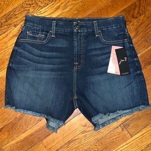 jen 7 Raw hem dark blue shorts